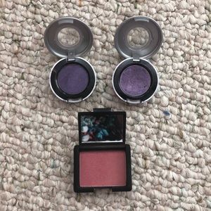 Urban Decay eyeshadow and Nars blush bundle